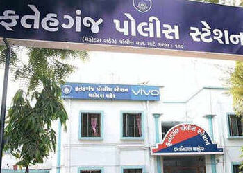 સમાના વૃધ્ધ દંપતીને લૂંટ્યા બાદ લૂંટારાઓએ છાણીની ઓફિસમાં તરત જ ભાગ પાડી લીધા | After robbing an elde…