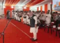 VIDEO : PM મોદીએ જાહેર મંચથી અનોખા અંદાજમાં બંગાળની પ્રજાનો આભાર વ્યક્ત કર્યો | PM Modi Bows to Beng…