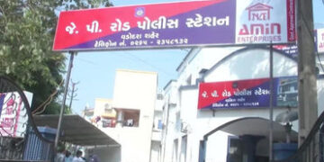 વડોદરાની સ્નેહ મલ્ટી સ્પેશિયાલિટી હોસ્પિટલનું મેડિક્લેમ કૌભાંડ, ત્રણ દર્દીના બોગસ ક્લેમ પકડાતાં ગુનો…