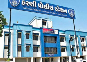 ભાજપ કાર્યકરની પત્નીના પ્રેમ સબંધોનો વીડિયો ઉતારનાર સગીર પુત્ર પર અત્યાચાર | Minor son of BJP worker…