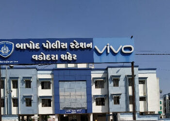 વડોદરાના સરદાર એસ્ટેટની ફેક્ટરીમાંથી કોપર વાયરોની ચોરી : ચોર ટોળકી સીસીટીવી પણ લઈ ગઈ | Copper wires …