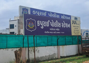 ઘરે એકલી પરિણીતાની કૌટુંબિક જેઠે છેડતી કરી | Married woman alone at home molested by family member