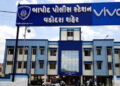 વડોદરાના બાપોદ પોલીસ સ્ટેશનની બહાર જ વેપારી પર ટોળાનો હુમલો | Mob attacks businessman outside Bapod …