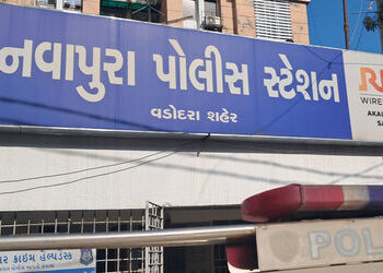 વિધર્મીને મકાન વેચાણ મામલે મારામારી, ત્રણની અટકાયત | Fight over sale of house to heretic three arres…