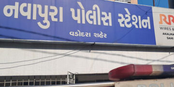 વિધર્મીને મકાન વેચાણ મામલે મારામારી, ત્રણની અટકાયત | Fight over sale of house to heretic three arres…