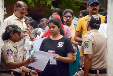 NEET-UG 2026: રિ-ટેસ્ટમાં એરફોર્સની મદદ લેવાશે? હાઈલેવલ બેઠકમાં વિચારણા, PMO લેશે અંતિમ નિર્ણય | nee…