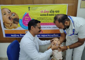 પશ્ચિમ રેલવેના ભાવનગર મંડળે પલ્સ પોલિયો અભિયાનમાં સર્જ્યો કીર્તિમાન પ્રથમ જ દિવસે 3,569 બાળકોને પોલિ…