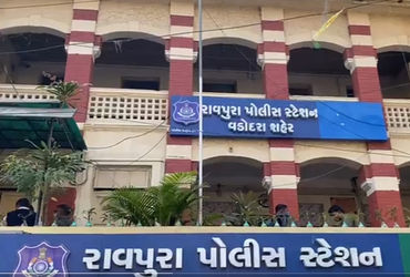 પોલીસકર્મી સામે એટ્રોસિટીની કાર્યવાહી મામલે થયેલા ઘર્ષણમાં દલિત સમાજના 75 લોકો સામે પોલીસે રાયોટિંગન…