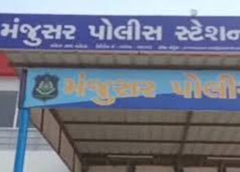 ૭૧ મોબાઇલ ફોન સાથે નેપાળી યુવક સહિત બે ઝડપાયા | Two arrested including a Nepali youth with 71 mobile…