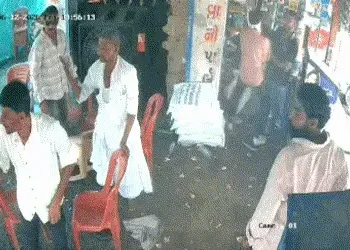 લાખણીના કુવાણા ગામે લોહિયાળ ખેલ: ગોળી માર્યા બાદ તીક્ષ્ણ હથિયારો વડે યુવકની કરપીણ હત્યા | Banaskanth…