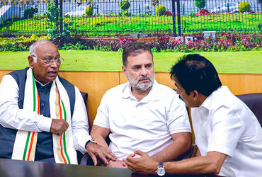જૂના નેતાઓની થશે ‘ઘર વાપસી’? : ગેહલોત અને હવે કે.સી.વેણુગોપાલની વાણી, શું છે કોંગ્રેસની તૈયારી? | Co…
