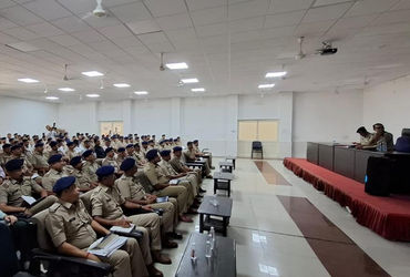 ડ્રગ્સ સામે વડોદરા પોલીસની ઝીરો ટોલરન્સ નીતિ,દરેક પોલીસ સ્ટેશનમાં ડ્રગ્સ માટે ખાસ ટીમ | Special team…