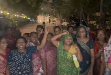 અમદાવાદ: સાબરમતી વિસ્તારની પુનિત સોસાયટીમાં બુટલેગરોનો ત્રાસ, પોલીસની કામગીરી સામે ઉઠ્યા સવાલ! | Ahm…