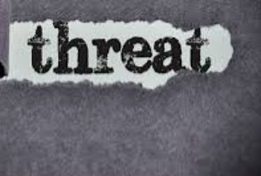 પોલીસ ફરિયાદમાં સમાધાન કરી લેવા માટે ધમકી | Threat to settle police complaint