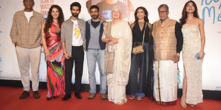 Danish Pandor, Aahana Kumra, Kirti Kulhari & Other Celebrities Add Star Power to the Premiere of Awa…