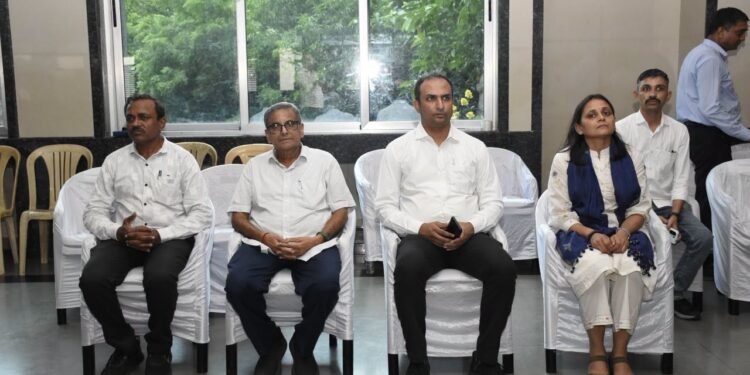 જિલ્લા કલેકટર તેજસ પરમારની પ્રેરક ઉપસ્થિતિમાં કામરેજ ખાતે જિલ્લાકક્ષાના ‘વિભાજન વિભીષિકા સ્મૃતિ દિવસ…