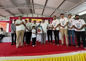 ગણેશ શાળા ટીમાણા ખાતે તબીબી ક્ષેત્રે કારકિર્દી માટે પ્રોત્સાહિત કર્યા