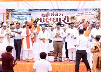 ગુજરાત ગોપાલક સમાજના ઇતિહાસમાં સૌથી મોટો રબારી -ભરવાડ સમાજનો સંયુક્ત ગૌરવ સમારોહ પાટણ જિલ્લાના ઝીલીઆ…