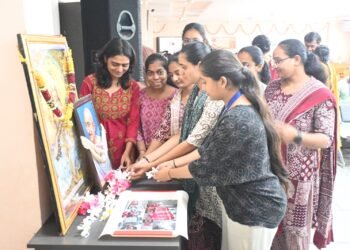 ગાંધીજીના સત્ય-અહિંસાના વિચારોની ગુંજ સાથે ગઢડાની ભક્તરાજ દાદા ખાચર મહાવિદ્યાલયમાં ગાંધીજયંતિની ઉજવણ…