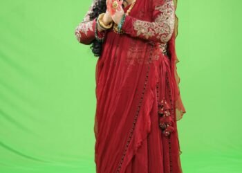 Manndakini Bora brings a powerful musical rendition of Aigiri Nandini, with music by Javed Hussain