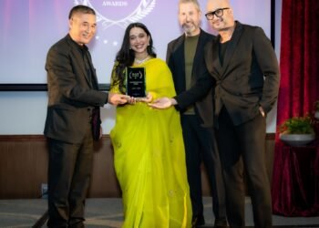 On her birthday, Sayani Gupta receives the IFFSA South Asian Screen Excellence Award