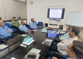 DRM ભાવનગરની Nirma Limitedના પ્રતિનિધિઓ સાથે બેઠક, મહુવામાં સિમેન્ટ લોડિંગ શરૂ કરવા અને માલ પરિવહન વ…