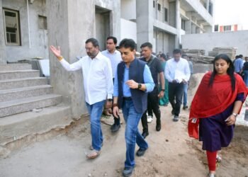 આણંદમાં નિર્માણ પામી રહેલી અત્યાધુનિક ૩૫૦ બેડની સિવિલ હોસ્પિટલની મુલાકાત લેતા આરોગ્ય રાજ્યમંત્રીશ્રી