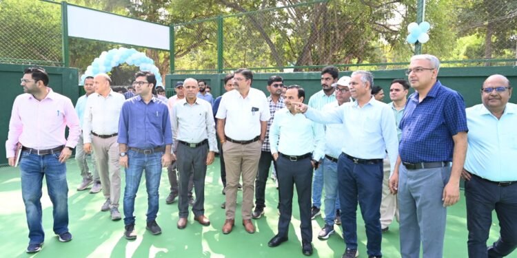 ભાવનગર રેલવે કોલોનીમાં નવનિર્મિત લૉન ટેનિસ કોર્ટનું શુભારંભ, રેલવે કર્મચારીઓને રમતગમત અને ફિટનેસની વ…