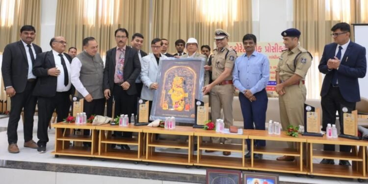 બોટાદમાં સરકારી વકીલો, પોલીસ અધિકારીઓ અને મેજિસ્ટ્રેટ્સ માટે ભવ્ય કાનૂની તાલીમ શિબિર સંપન્ન
